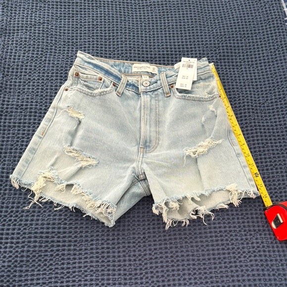 ABERCROMBIE denim shorts - Picture 2 of 3